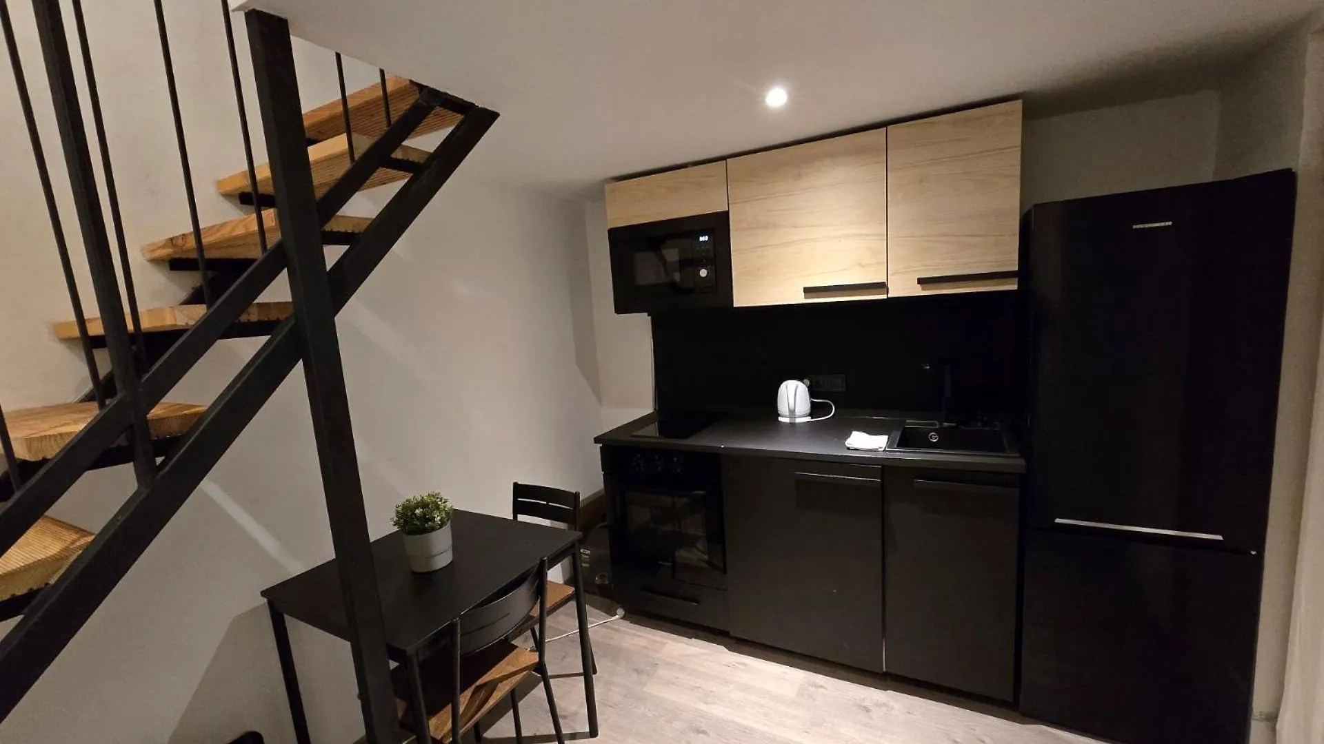 J67 City Nest Budapest - Studio Apt In The Center 0*,  ハンガリー
